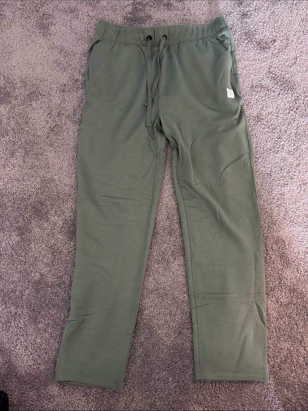 We Wander women’s Olive Green soft Drawstring Jogger Pants M 29” inseam pockets